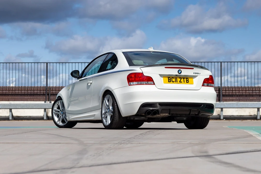 2011 BMW E82 135i & 135is - Image 2 of 30