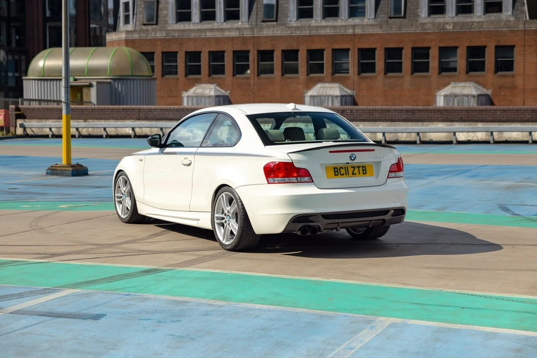 2011 BMW E82 135i & 135is - Image 27 of 30