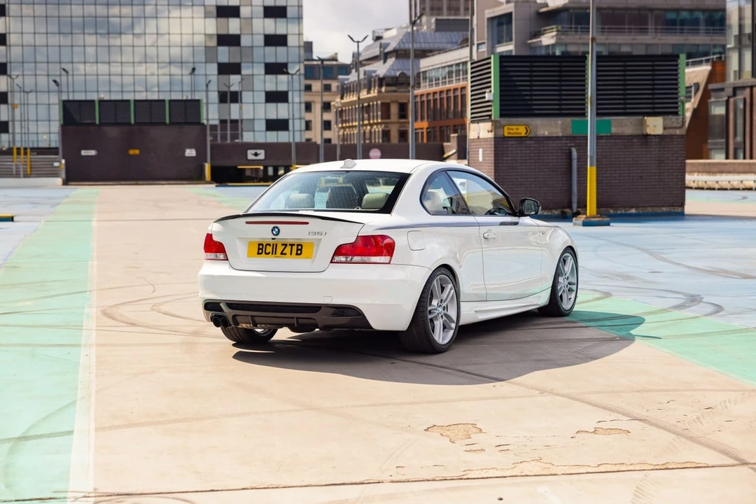 2011 BMW E82 135i & 135is - Image 25 of 30