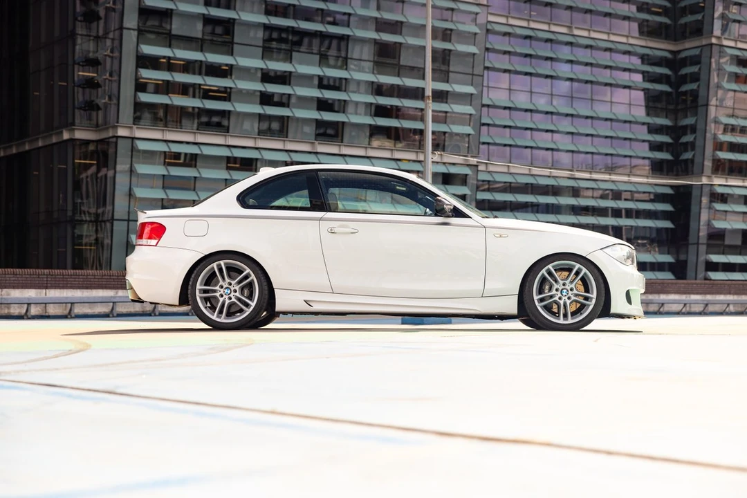 2011 BMW E82 135i & 135is - Image 16 of 30