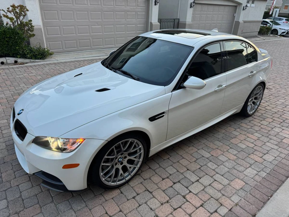 2011 BMW E90 M3 Sedan - Image 4 of 16