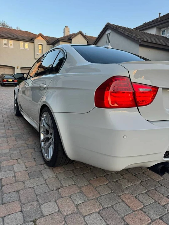 2011 BMW E90 M3 Sedan - Image 6 of 16