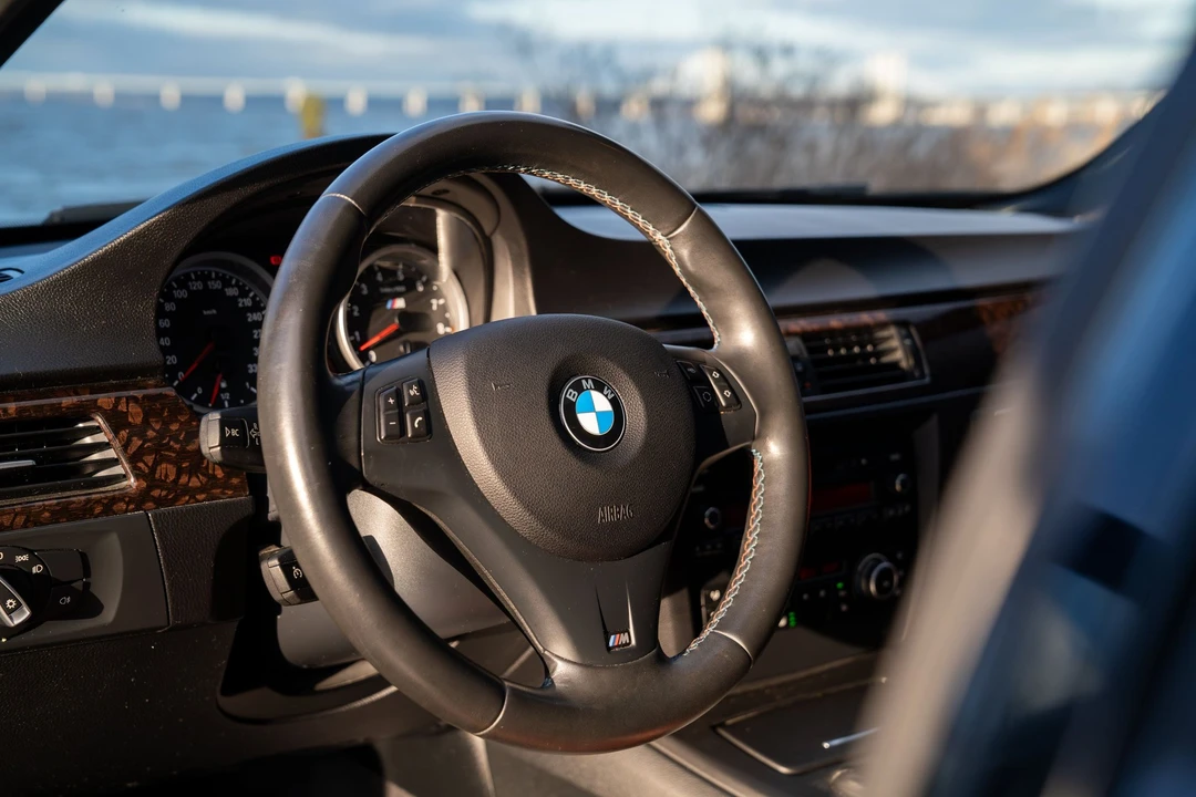 2011 BMW E90 M3 Sedan - Image 9 of 12
