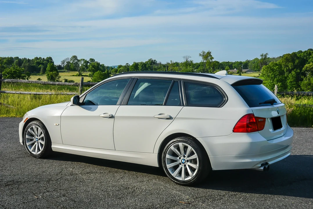 2011 BMW E91 3 Series Touring - Image 5 of 6