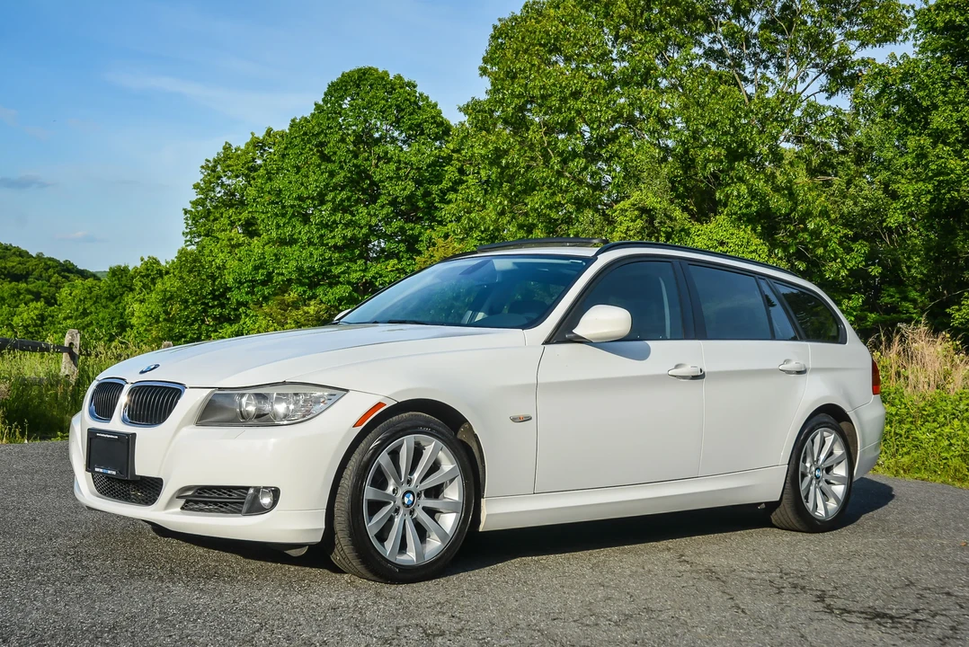 2011 BMW E91 3 Series Touring - Image 2 of 6