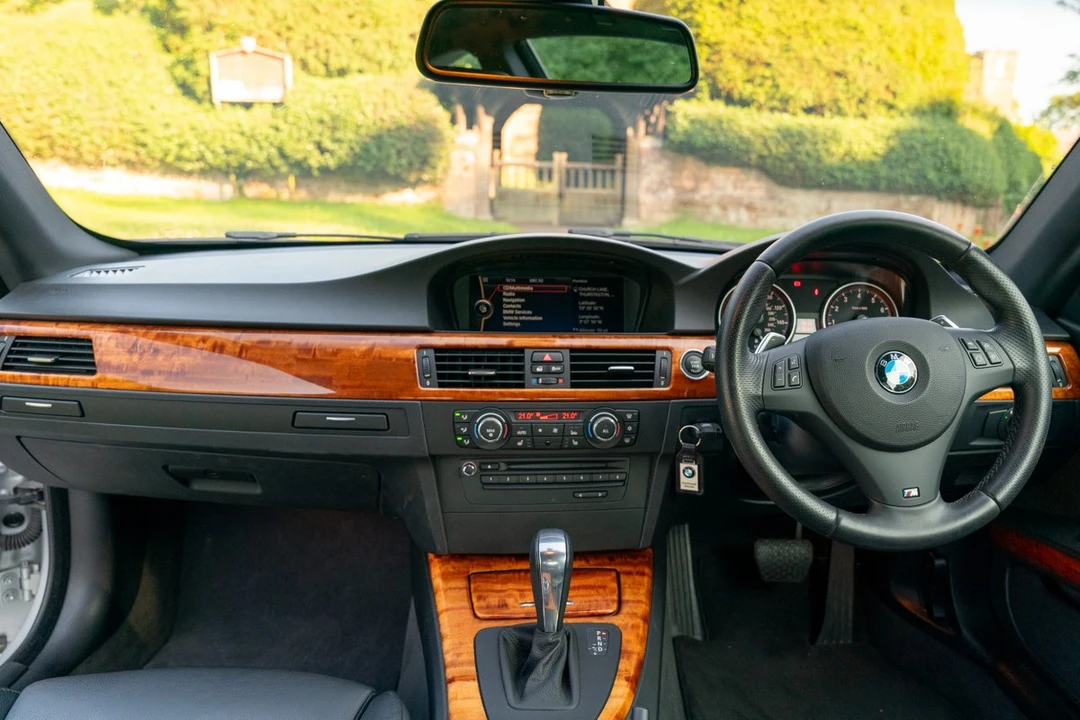 2011 BMW E92 3 Series Coupe - Image 17 of 30