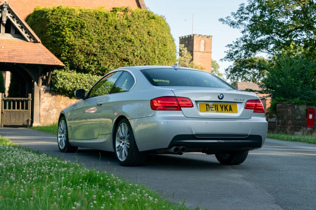 2011 BMW E92 3 Series Coupe - Image 9 of 30