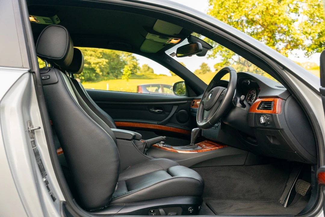 2011 BMW E92 3 Series Coupe - Image 24 of 30