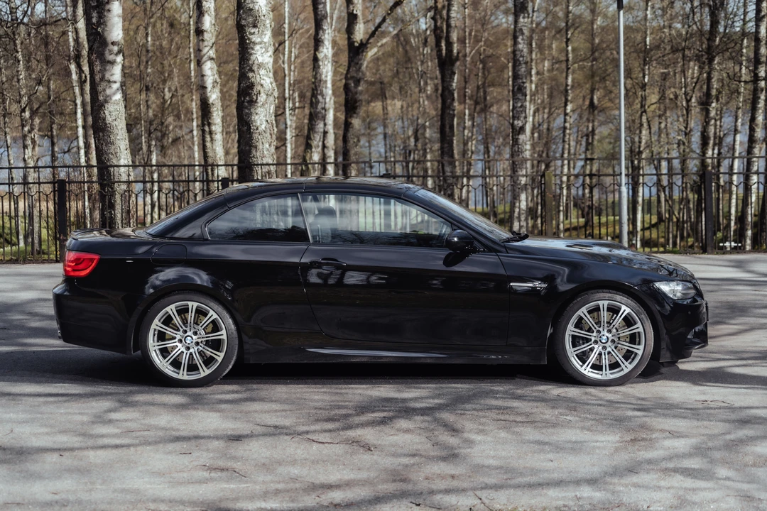 2011 BMW E93 M3 Convertible - Image 8 of 31