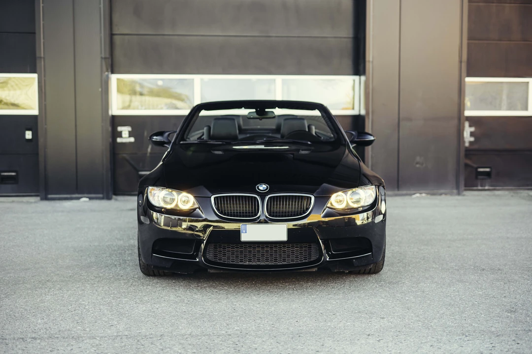 2011 BMW E93 M3 Convertible - Image 2 of 6