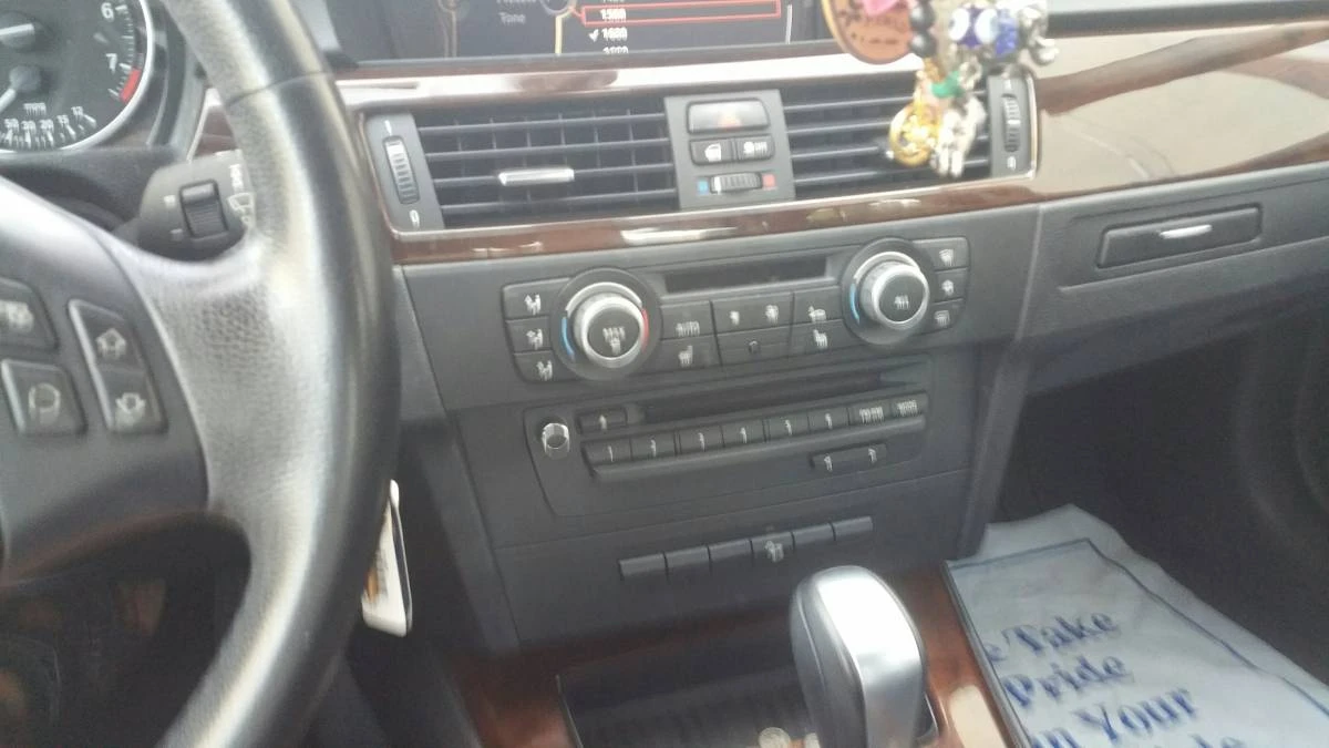 2011 BMW E90 3 Series Sedan - Image 8 of 10