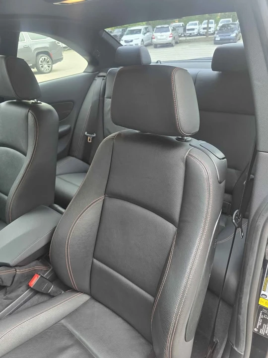 2011 BMW 1M - Image 9 of 11