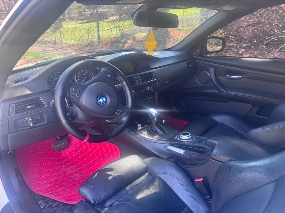 2011 BMW 1M - Image 9 of 10