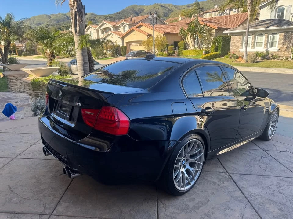 2011 BMW M3 - Image 4 of 11