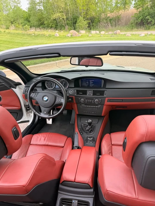 2011 BMW M3 - Image 15 of 21