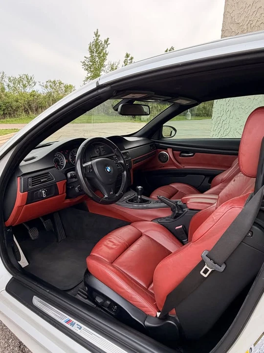 2011 BMW M3 - Image 11 of 21