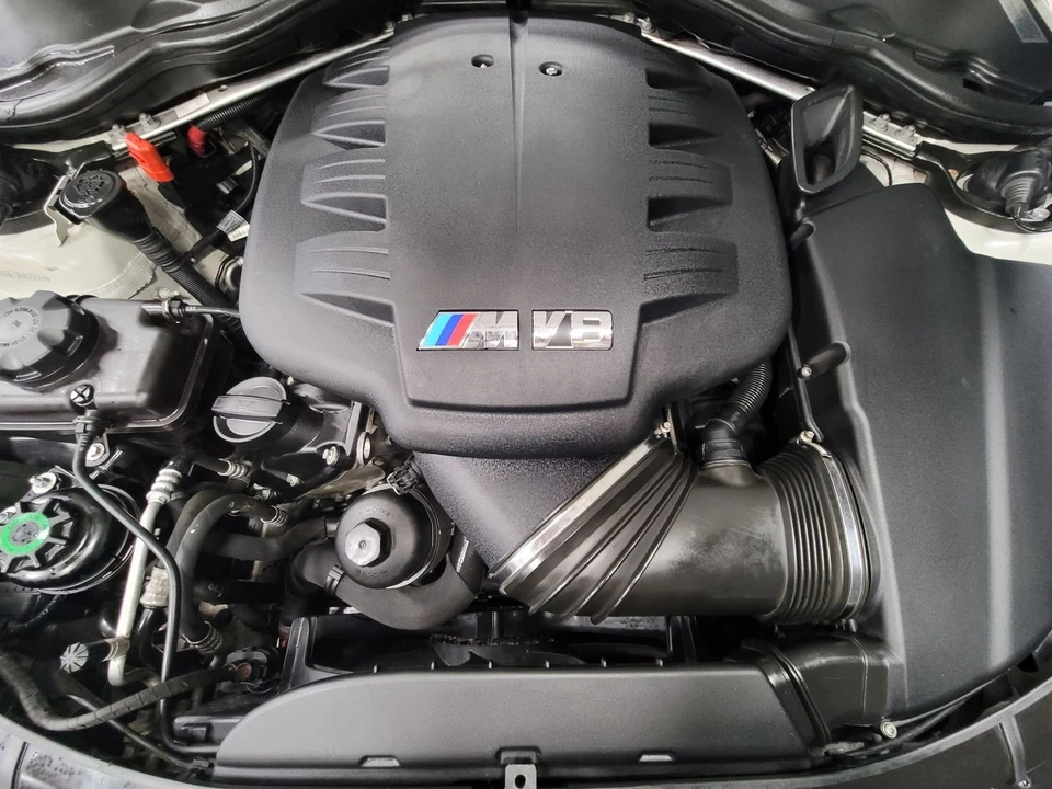 2011 BMW M3 - Image 3 of 12