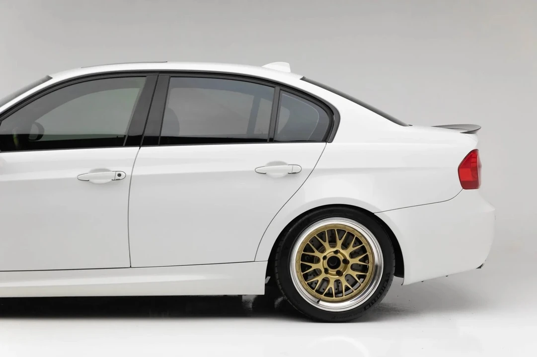 2011 BMW E90 M3 Sedan - Image 11 of 31