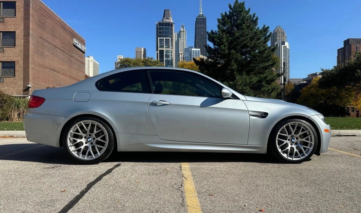 2011 BMW M3 - Image 16 of 21
