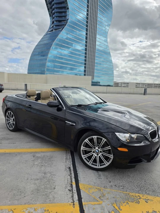 2011 BMW E93 M3 Convertible - Image 2 of 18