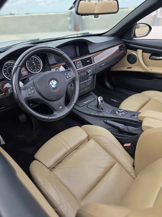 2011 BMW E93 M3 Convertible - Image 10 of 18