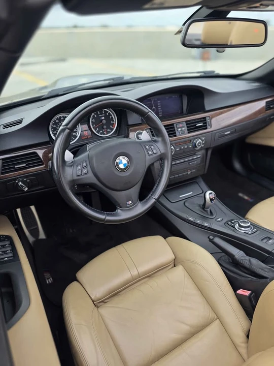 2011 BMW E93 M3 Convertible - Image 11 of 18
