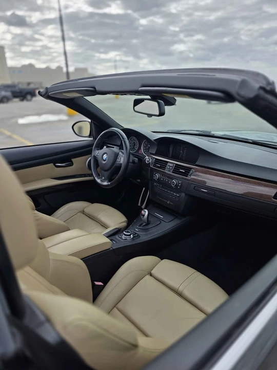 2011 BMW E93 M3 Convertible - Image 4 of 18