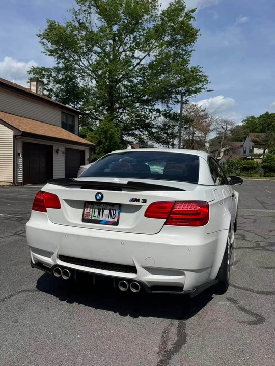 2011 BMW E93 M3 Convertible - Image 6 of 8