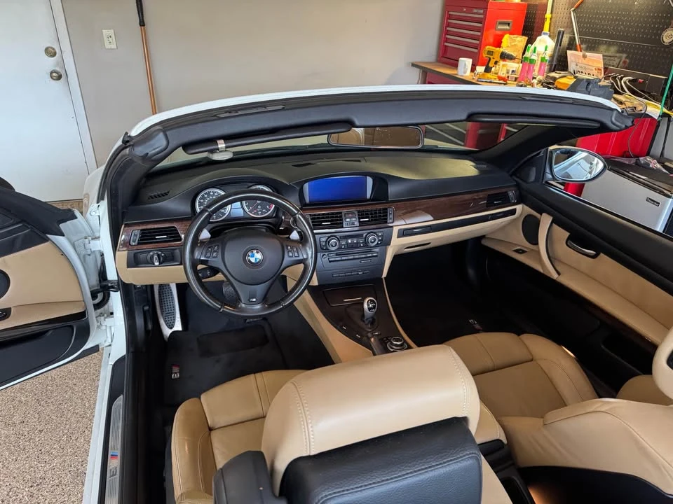 2011 BMW E93 M3 Convertible - Image 2 of 5