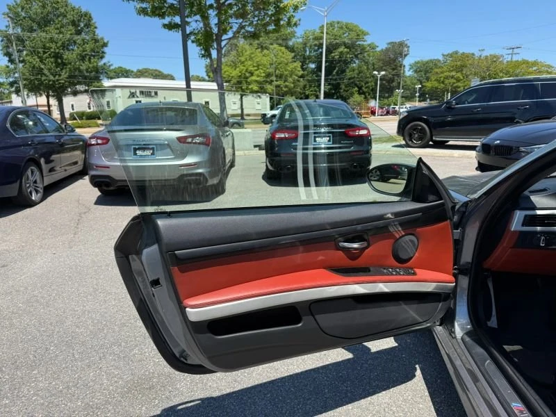 2011 BMW E93 M3 Convertible - Image 2 of 12
