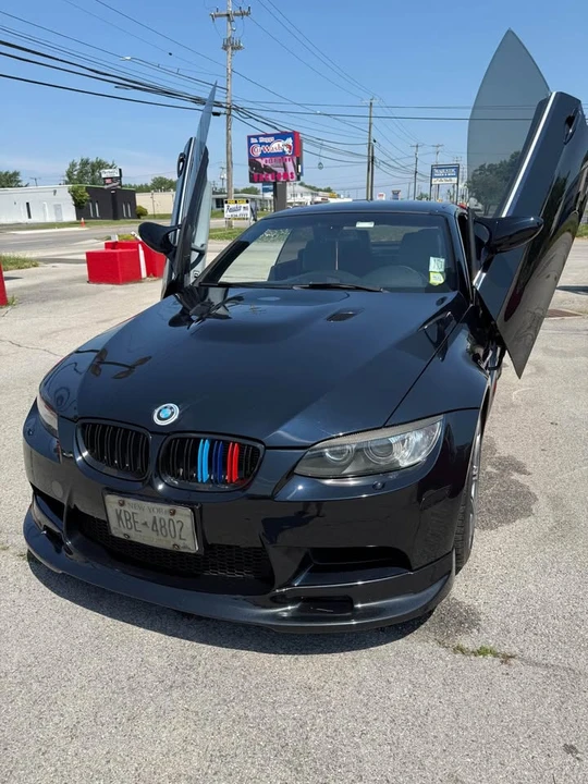 2011 BMW E93 M3 Convertible - Image 2 of 4