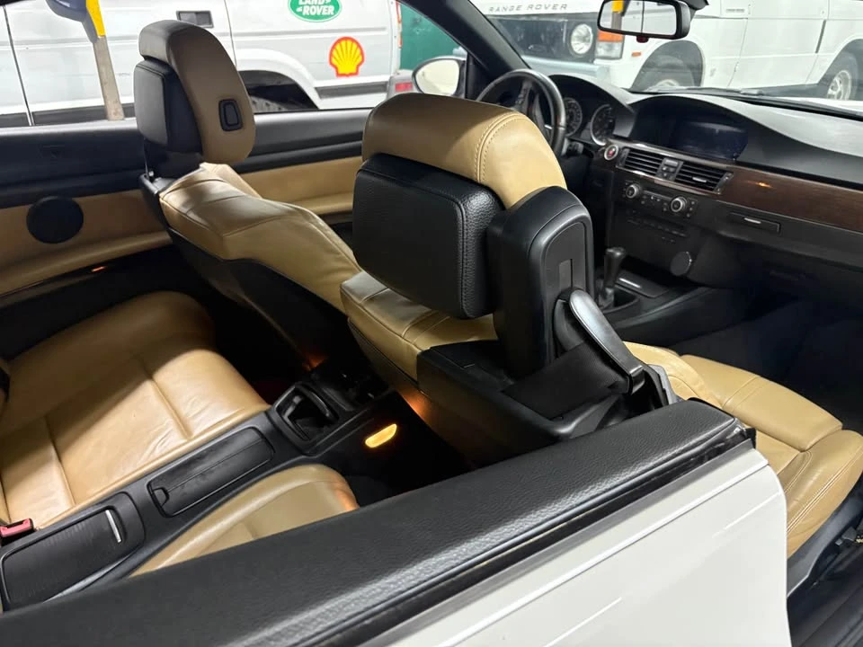 2011 BMW E93 M3 Convertible - Image 6 of 8