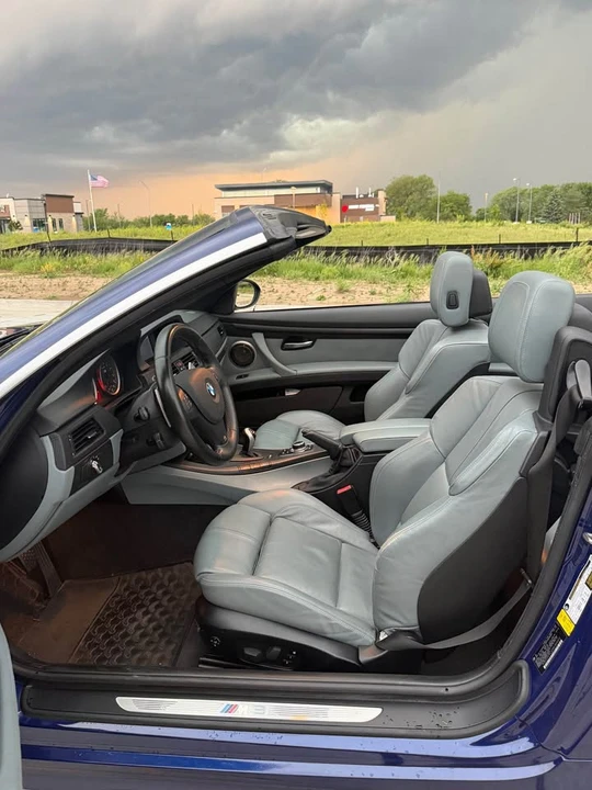 2011 BMW E93 M3 Convertible - Image 9 of 14