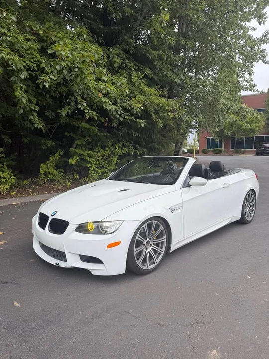 2011 BMW E93 M3 Convertible - Image 2 of 9