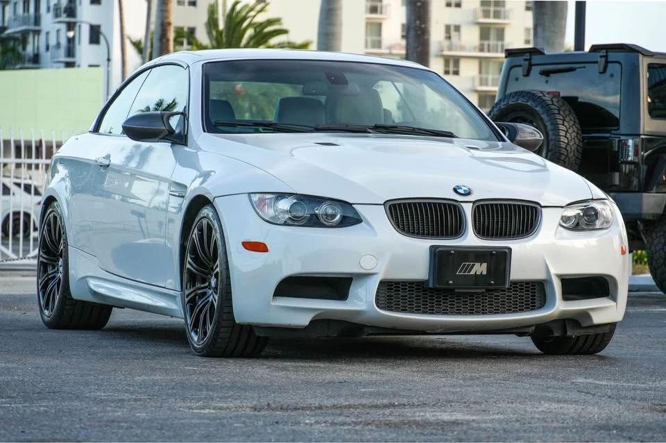 2011 BMW E93 M3 Convertible - Image 2 of 18