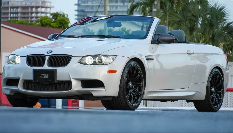 2011 BMW E93 M3 Convertible - Image 17 of 18