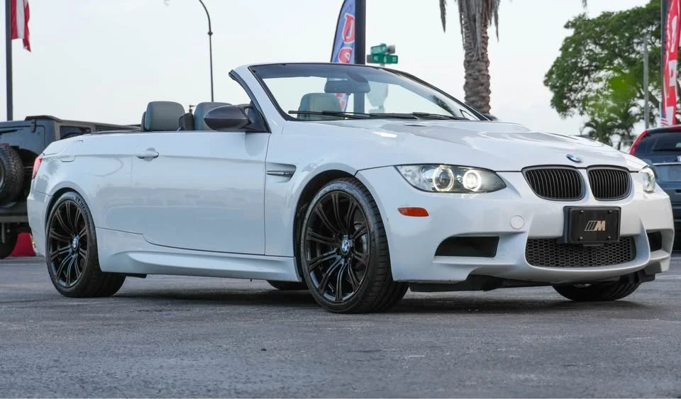 2011 BMW E93 M3 Convertible - Image 16 of 18