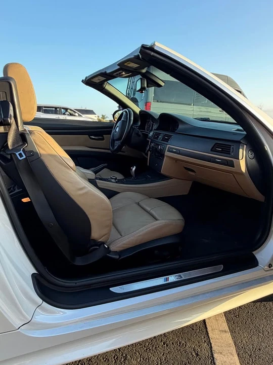 2011 BMW E93 M3 Convertible - Image 7 of 18