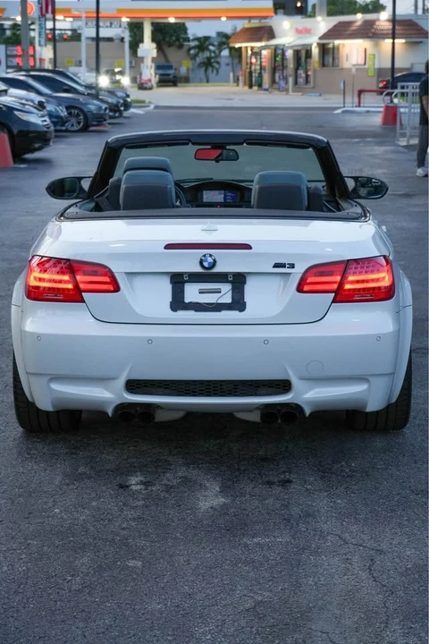 2011 BMW E93 M3 Convertible - Image 15 of 18