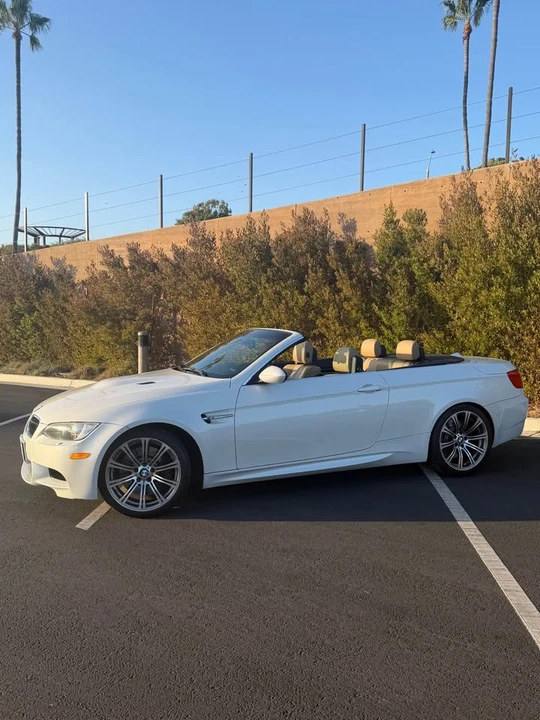 2011 BMW E93 M3 Convertible - Image 3 of 18