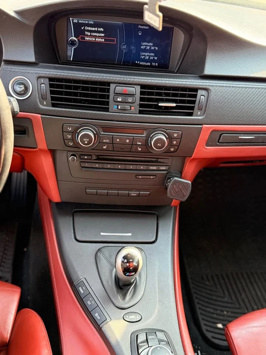 2011 BMW E93 M3 Convertible - Image 12 of 15