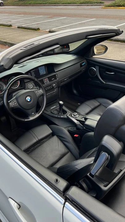 2011 BMW E93 M3 Convertible - Image 10 of 12