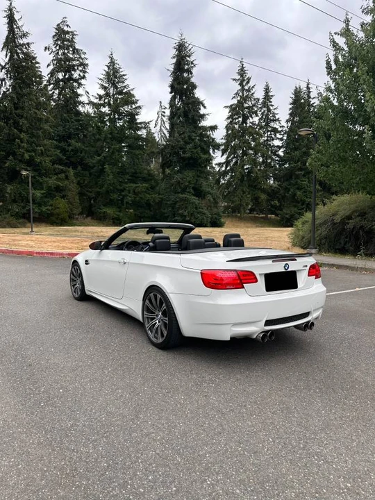 2011 BMW E93 M3 Convertible - Image 9 of 12