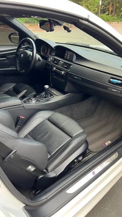 2011 BMW E93 M3 Convertible - Image 11 of 12