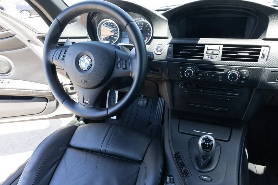 2011 BMW E93 M3 Convertible - Image 15 of 20