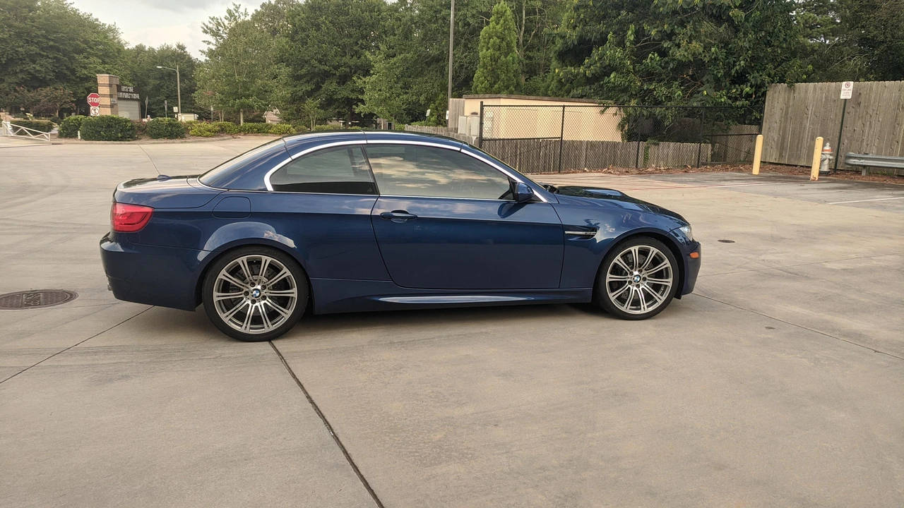 2011 BMW E93 M3 Convertible - Image 23 of 31