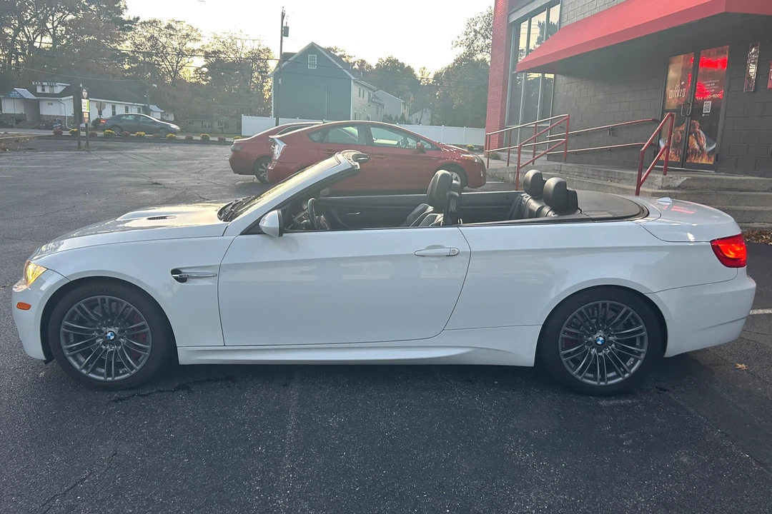 2011 BMW E93 M3 Convertible - Image 3 of 31