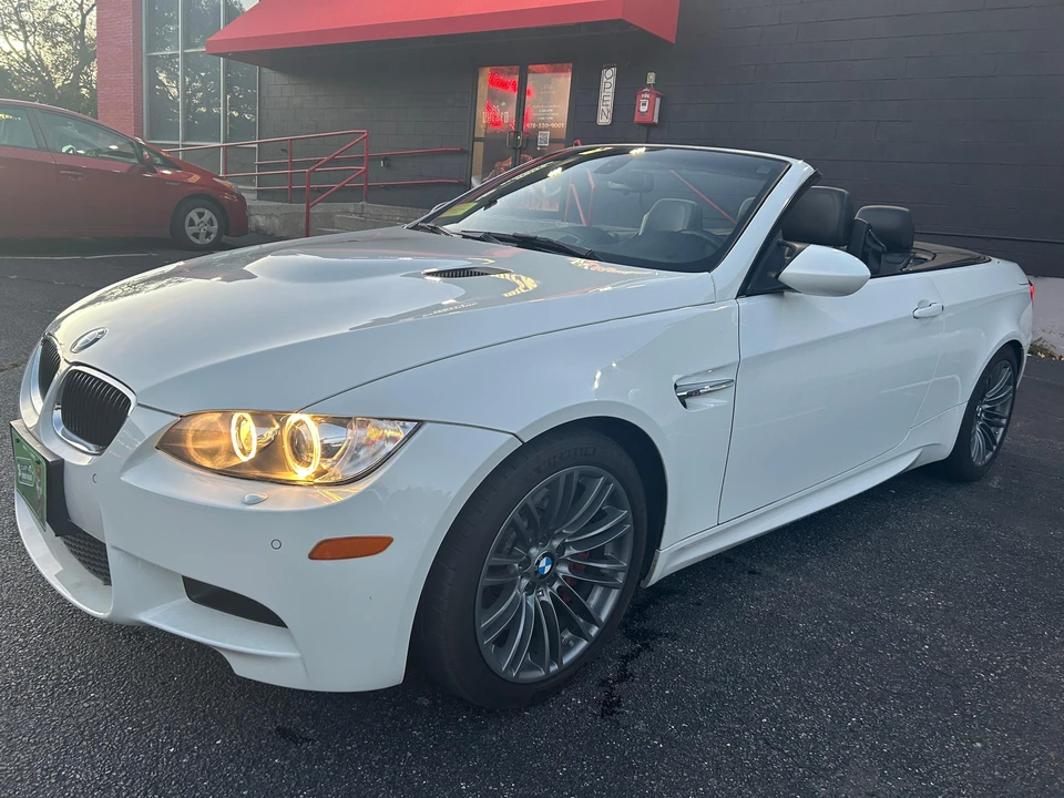 2011 BMW E93 M3 Convertible - Image 9 of 31