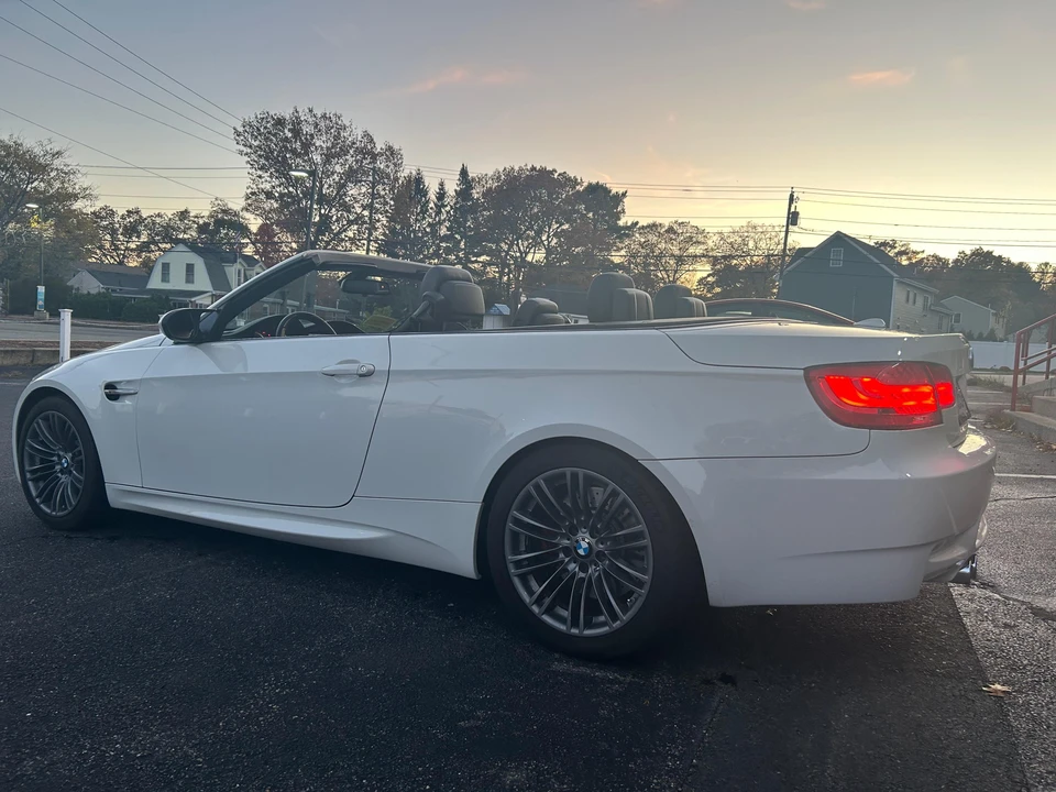 2011 BMW E93 M3 Convertible - Image 11 of 31