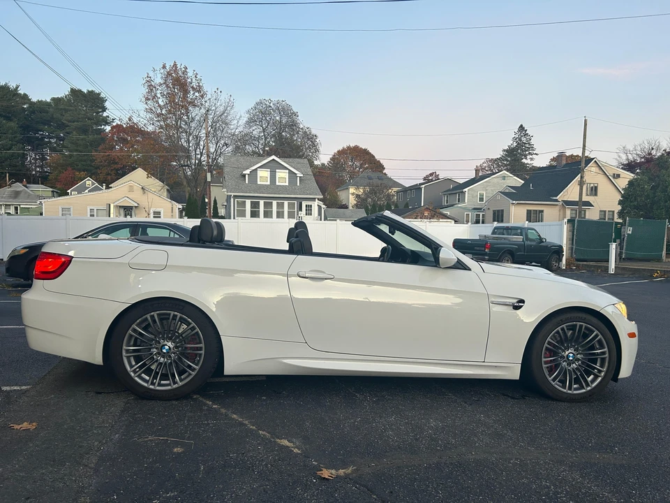 2011 BMW E93 M3 Convertible - Image 17 of 31